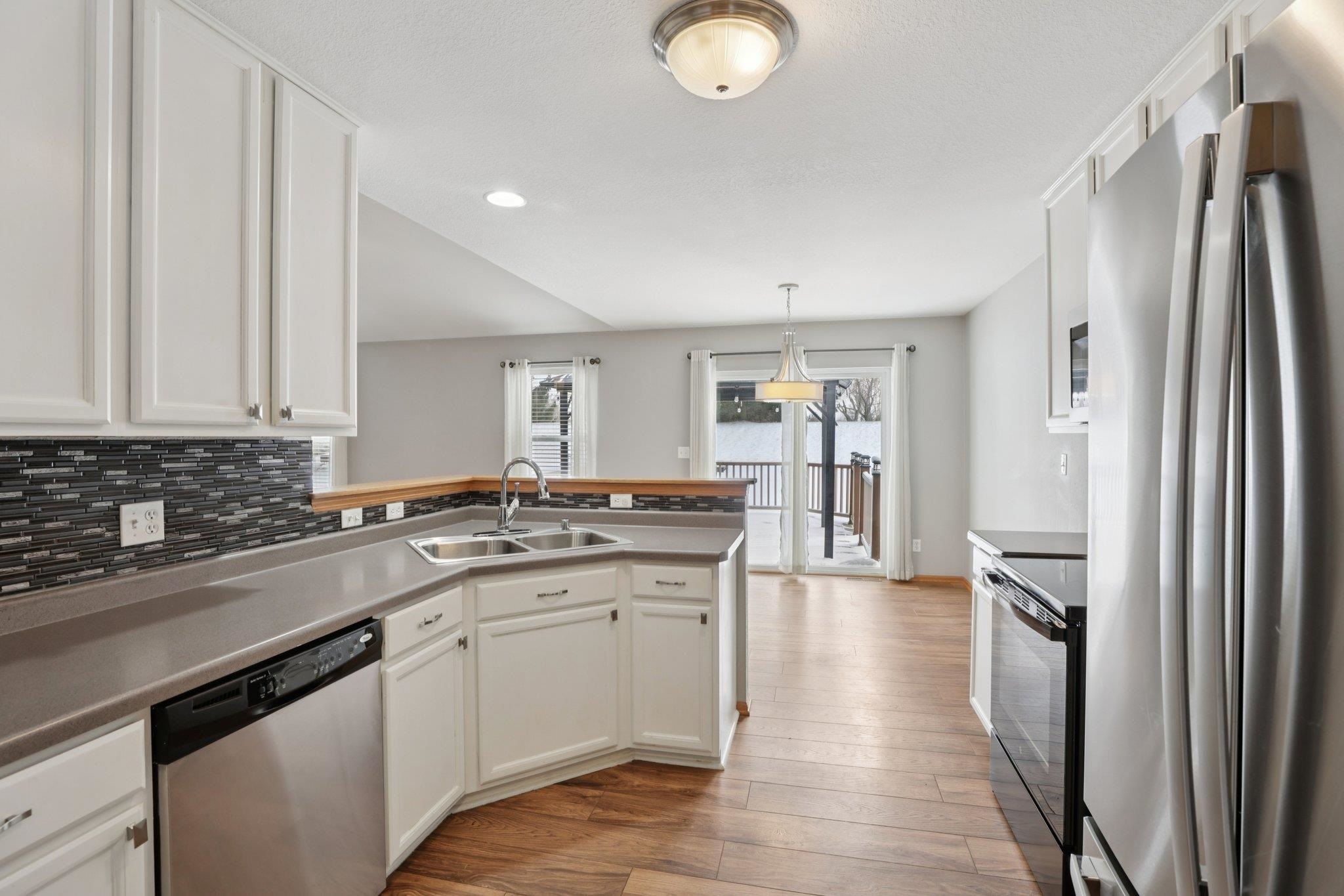 104 Ridgeline Drive Columbus, WI 53925 - Photo 9 of 44