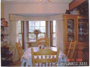 375 Riddle Cove Road Maggie Valley, NC 28751 - Photo 4 of 10 a view of living room