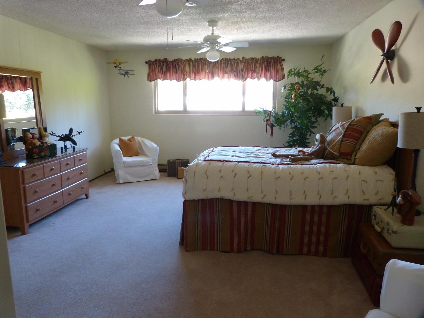 860 Greenview Drive Mountain View, CA 94040 - Photo 18 of 28