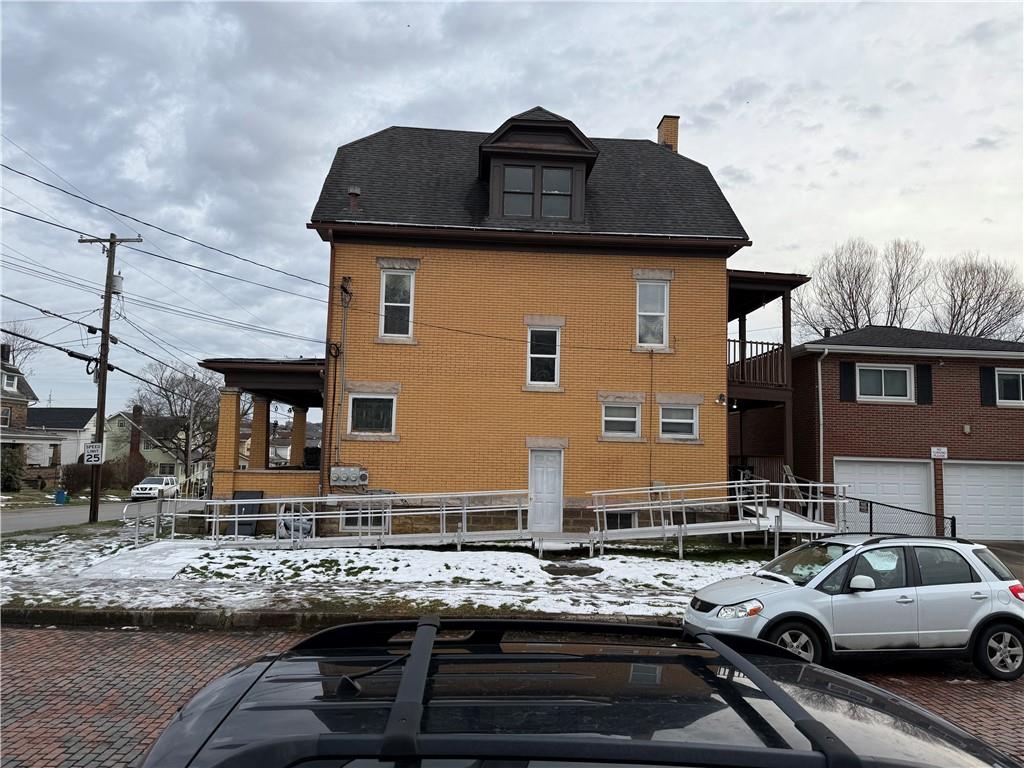 346 Mercer Street Butler, PA 16001 - Photo 4 of 19 a front view of a house with yard