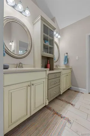 $725,000 | 124 Quarterback Ridge, Jackson, MO 63755