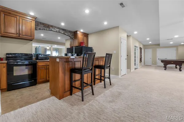 $725,000 | 124 Quarterback Ridge, Jackson, MO 63755