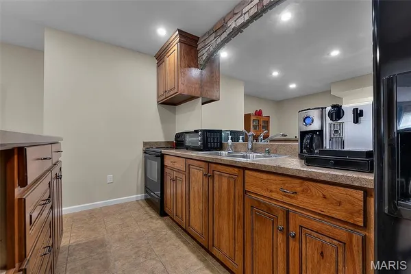 $725,000 | 124 Quarterback Ridge, Jackson, MO 63755