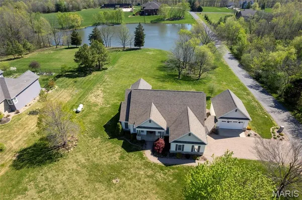 $725,000 | 124 Quarterback Ridge, Jackson, MO 63755