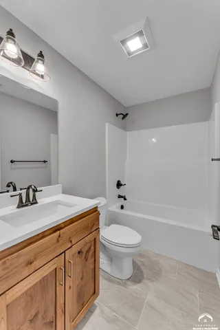 $539,900 | 4142 Blackjack Oak Drive, Lawrence, KS 66047