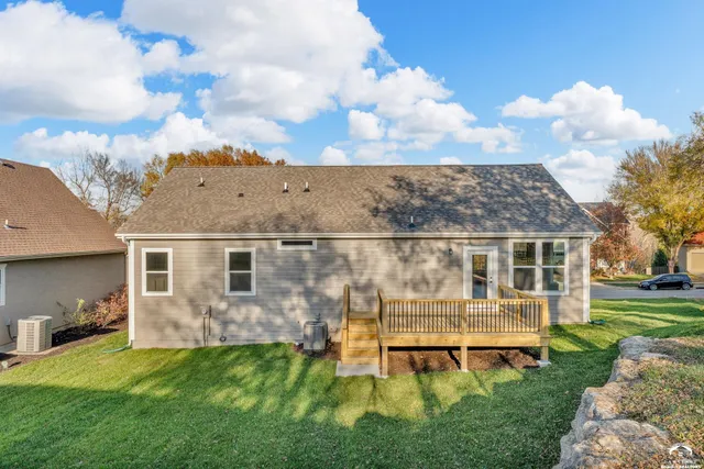 $539,900 | 4142 Blackjack Oak Drive, Lawrence, KS 66047