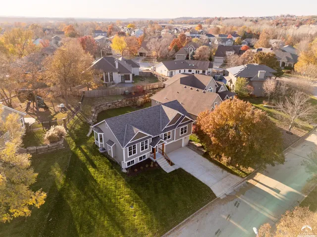 $539,900 | 4142 Blackjack Oak Drive, Lawrence, KS 66047