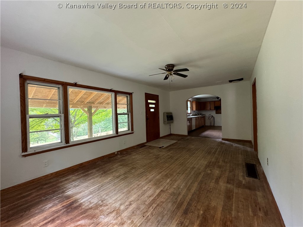 4586 Highway 34 Winfield, WV 25213 - Photo 8 of 45 Gallery Image 8