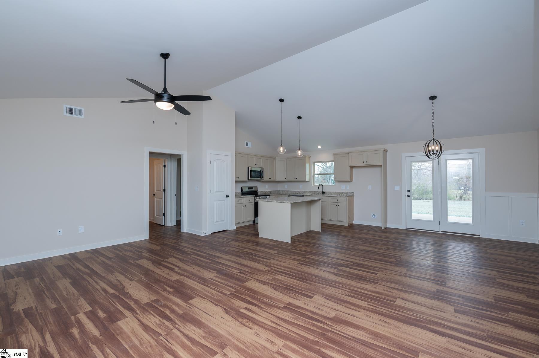 79 Simpson Creek Road Laurens, SC 29360 - Photo 7 of 28