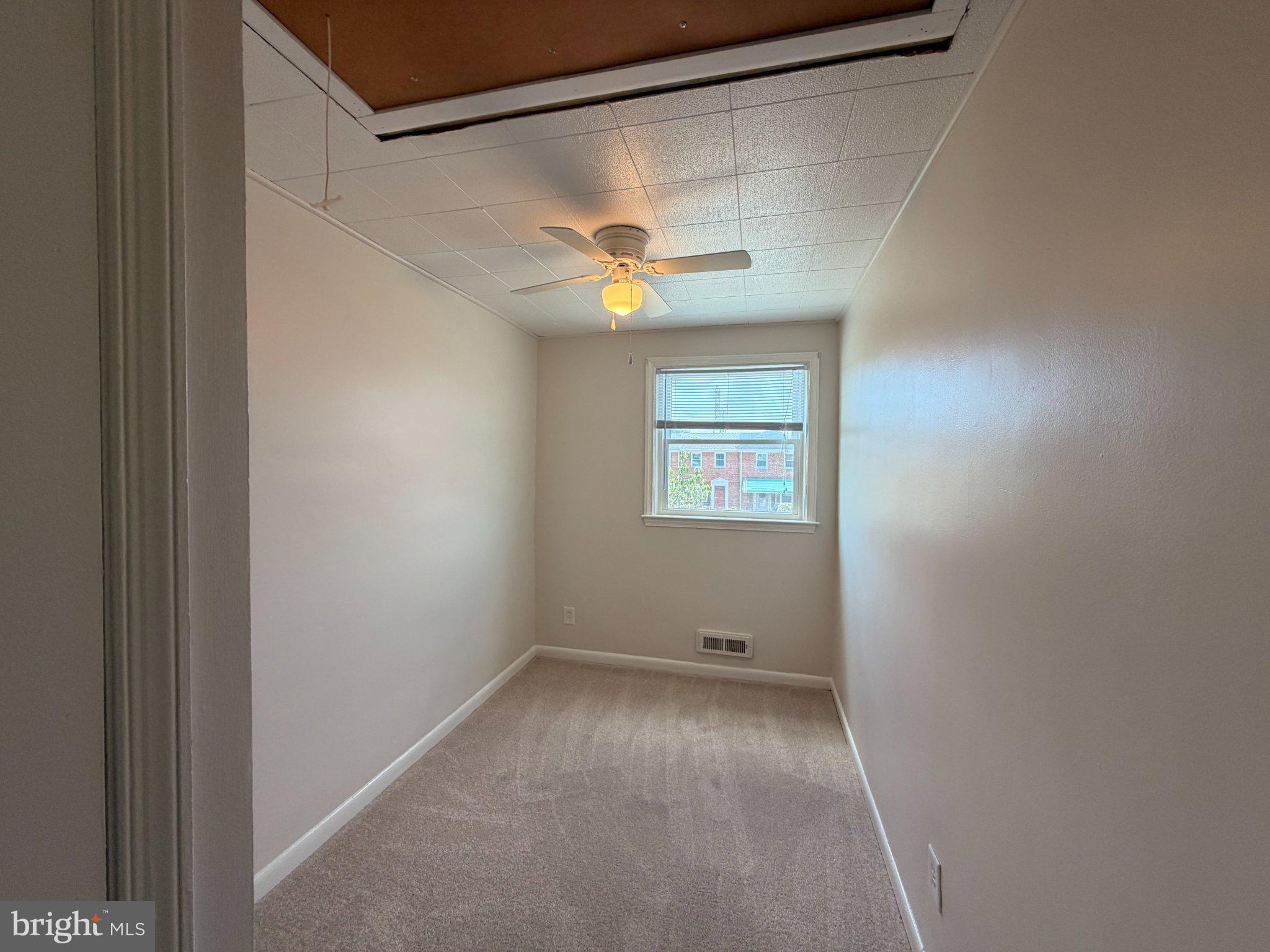 2717 Creston Road Dundalk, MD 21222 - Photo 22 of 22 Cozy room with natural light.