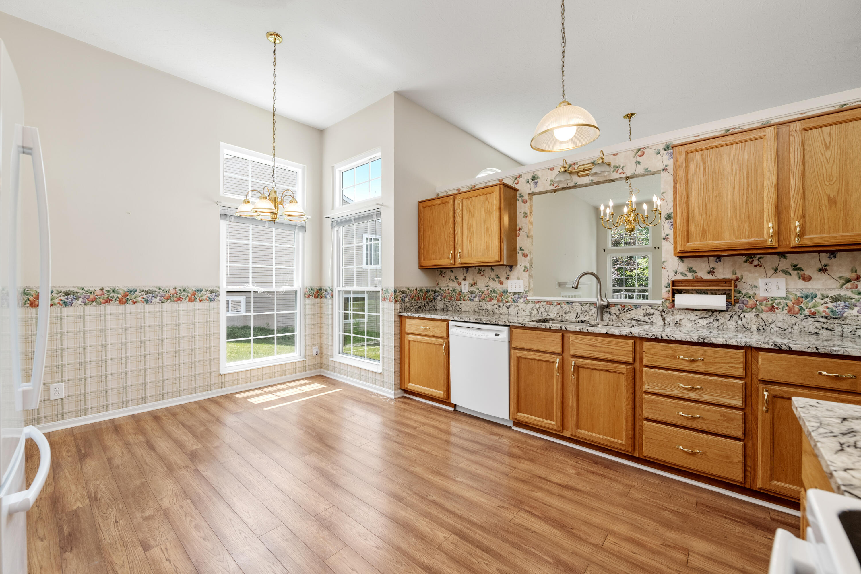 7315 Ridge Edge Court, Unit A Florence, KY 41042 - Photo 7 of 32 Gallery Image 7