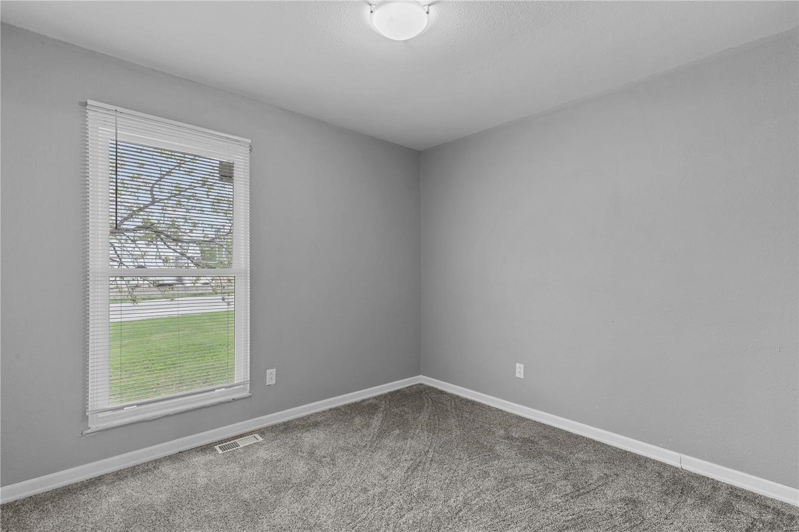 11876 Lusher Road St. Louis, MO 63138 - Photo 11 of 20 Gallery Image 11