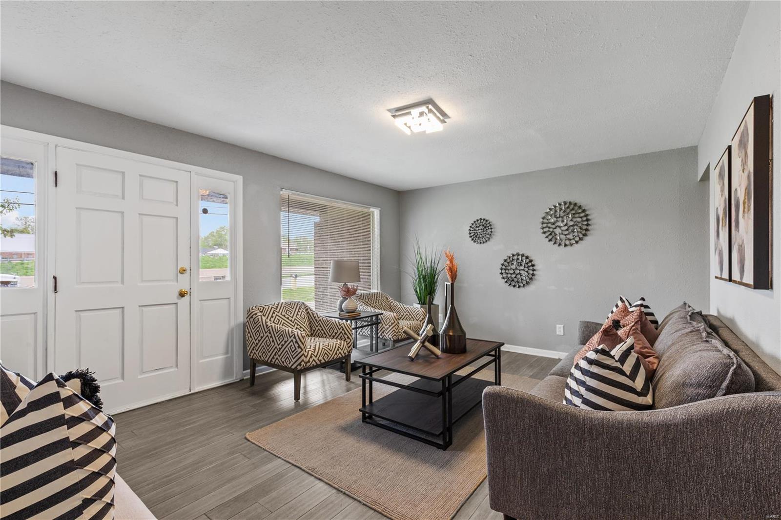 11876 Lusher Road St. Louis, MO 63138 - Photo 3 of 20 Gallery Image 3