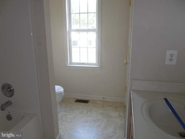 14591 Round Hill Road King George, VA 22485 - Photo 12 of 30 Bath