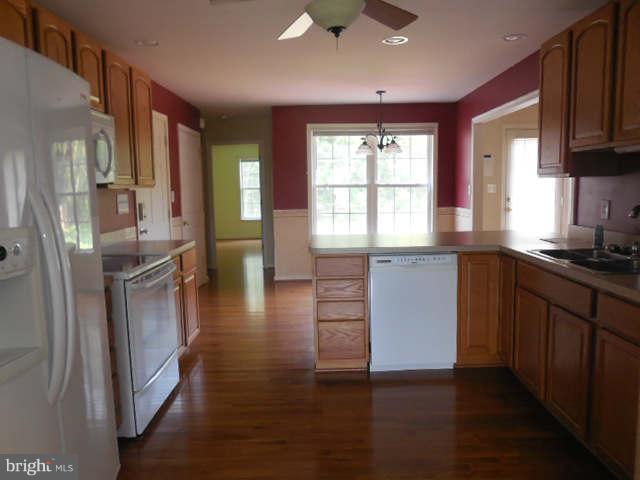 14591 Round Hill Road King George, VA 22485 - Photo 19 of 30 Kitchen
