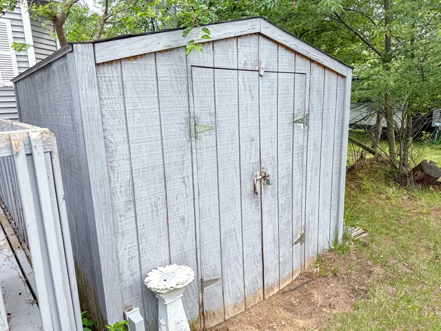 a view of a small backyard