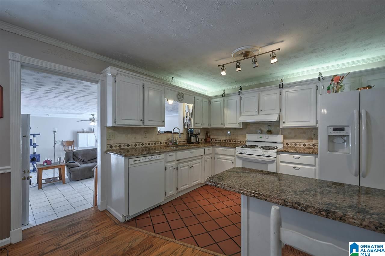 906 Absher Street Gardendale, AL 35071 - Photo 12 of 31