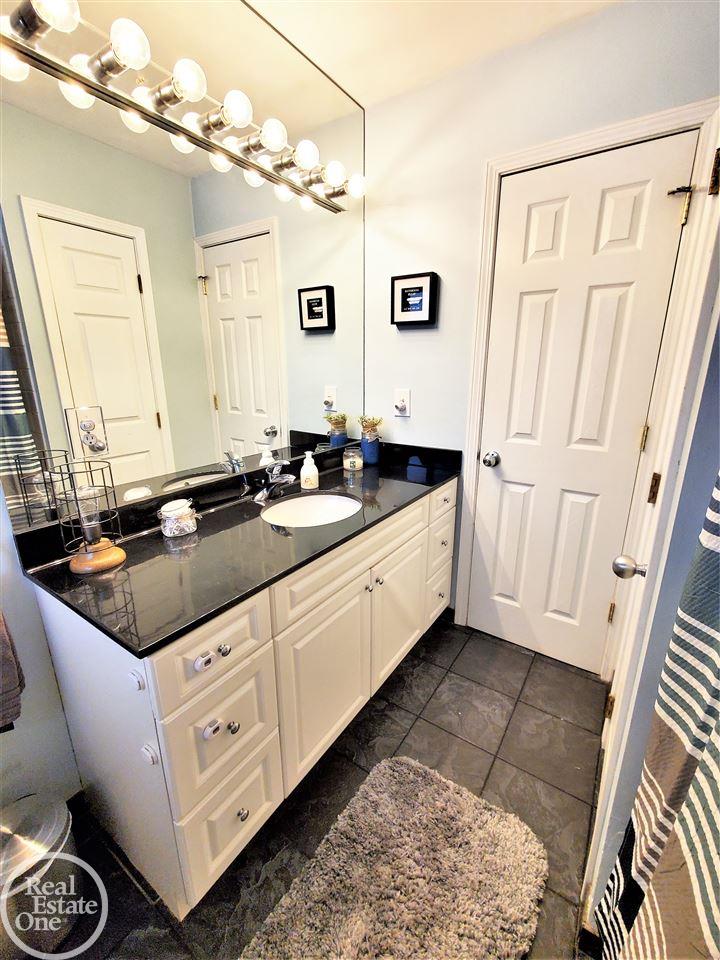 50710 Ryan Road Utica, MI 48317 - Photo 8 of 76