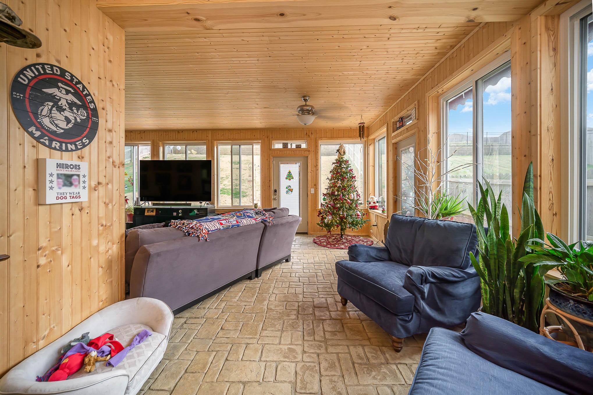 619 Prominence Road Columbia, TN 38401 - Photo 17 of 19 a living room with furniture and a flat screen tv