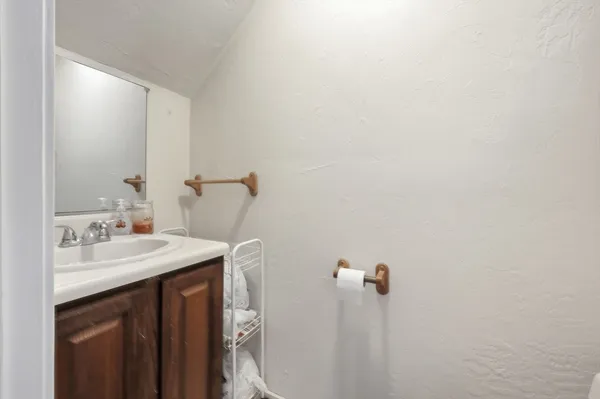 $229,900 | 115 Riverview Place, Unit D, Southbridge, MA 01550