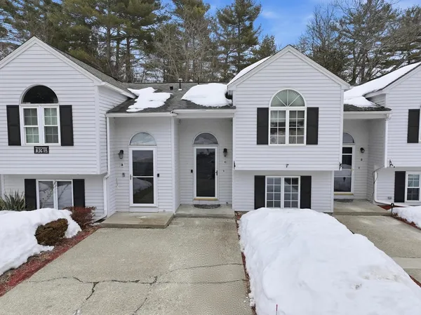 $229,900 | 115 Riverview Place, Unit D, Southbridge, MA 01550