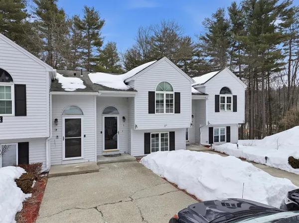 $229,900 | 115 Riverview Place, Unit D, Southbridge, MA 01550