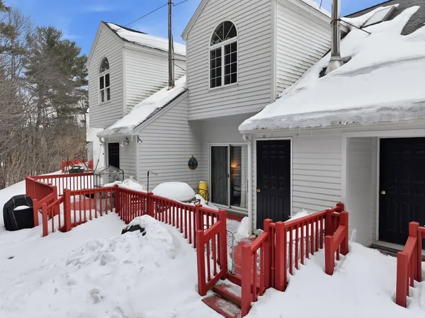 $229,900 | 115 Riverview Place, Unit D, Southbridge, MA 01550