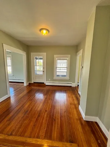 $1,975 | 436 Pawtucket Avenue, Unit 3, Pawtucket, RI 02860