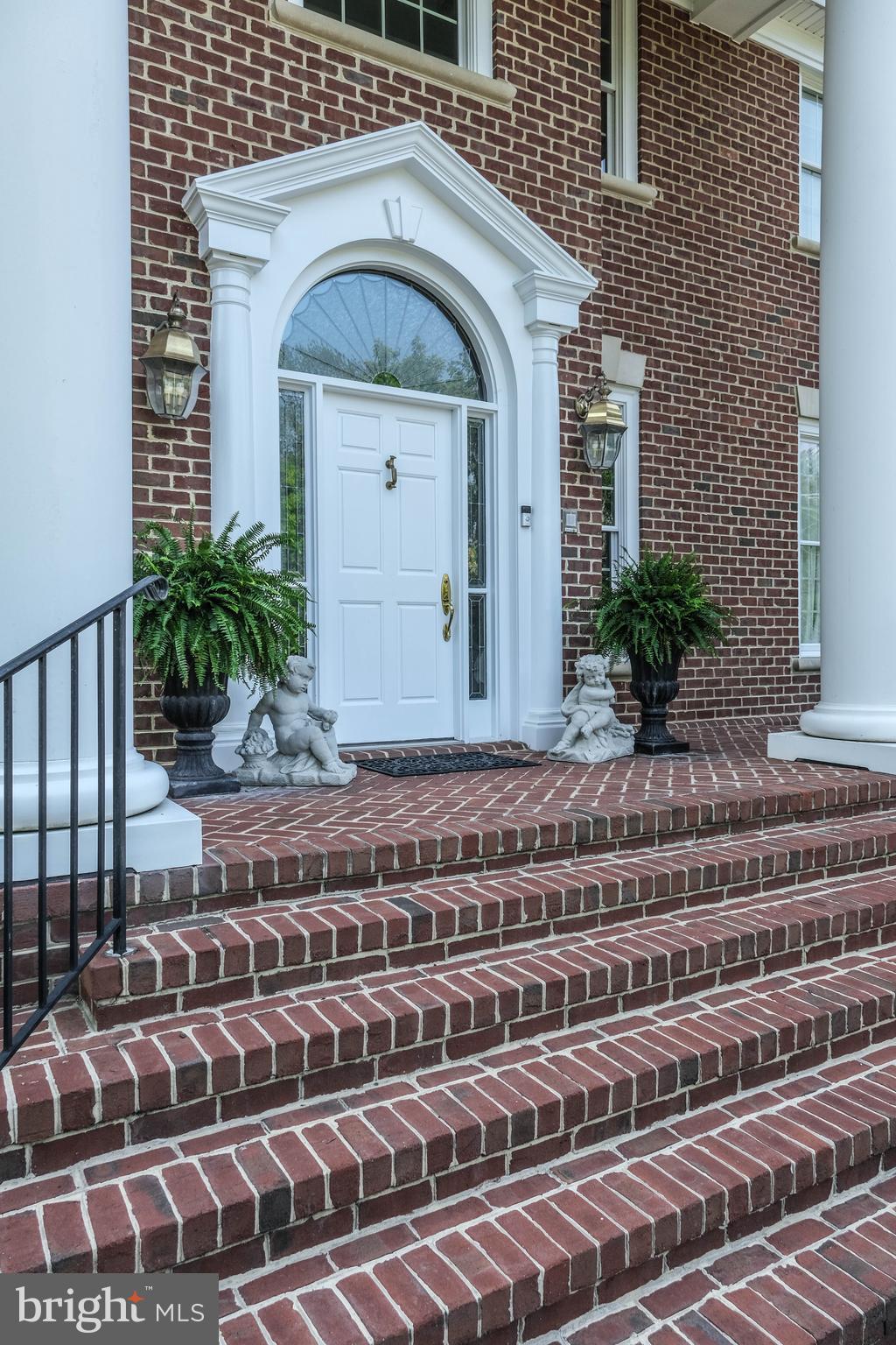 300 Locust Dale Road Front Royal, VA 22630 - Photo 16 of 99 Talk about a GRAND entrance!