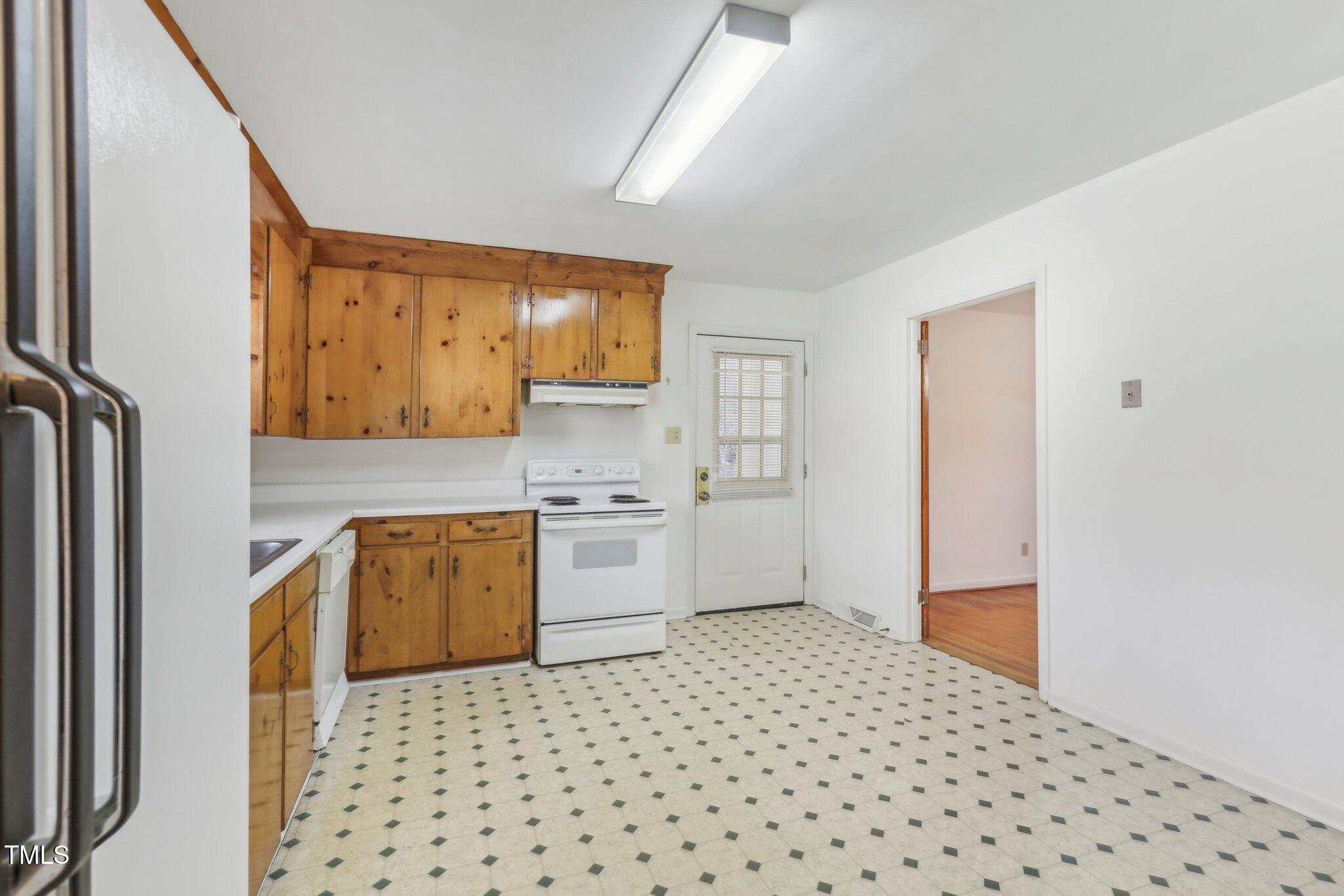209 High House Road Cary, NC 27513 - Photo 10 of 40 13-web-or-mls-High House Rd-013