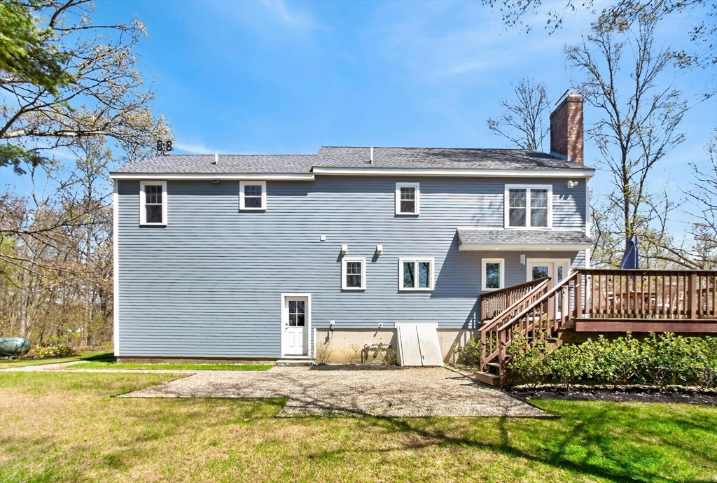34 Wheeler Road Bolton, MA 01740 - Photo 4 of 42