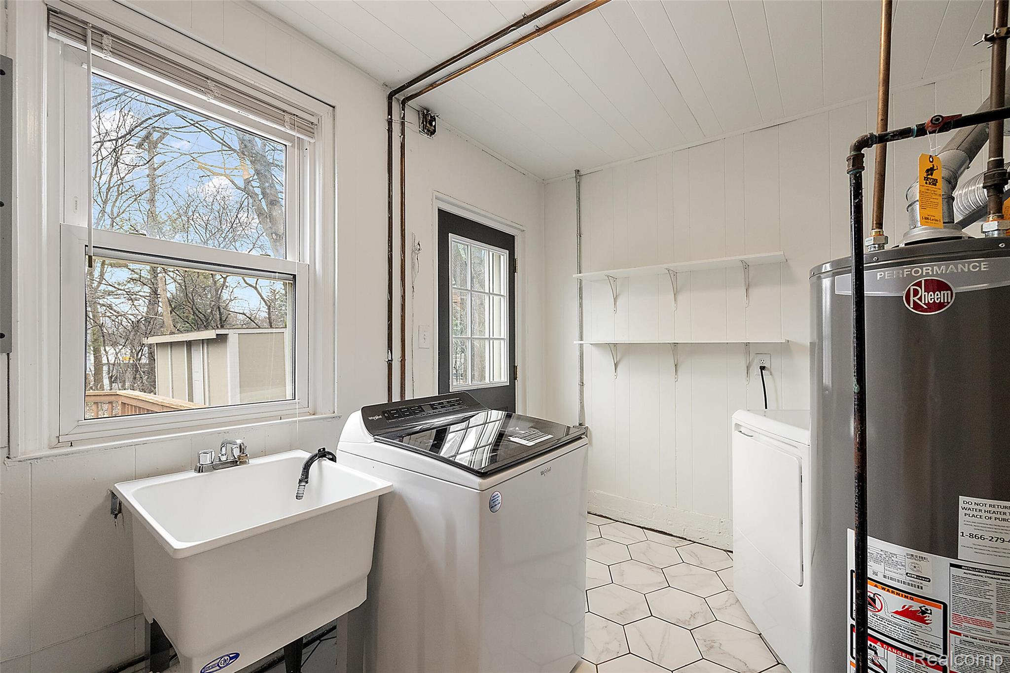 2046 Yorkshire Road Birmingham, MI 48009 - Photo 29 of 43 29.jpg