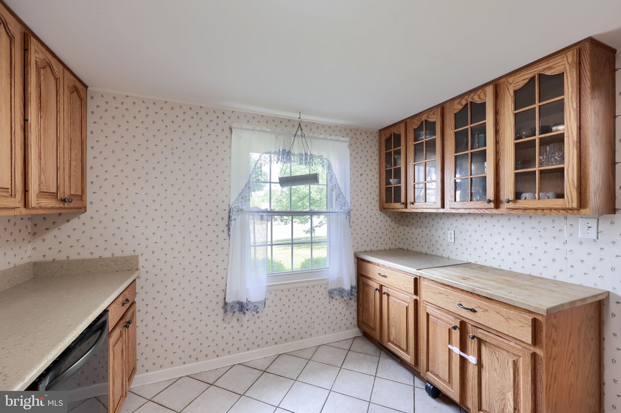 1604 Robert Road Lancaster, PA 17601 - Photo 13 of 36