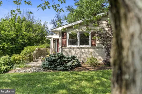 $699,900 | 8807 Hawthorne Lane, Wyndmoor, PA 19038