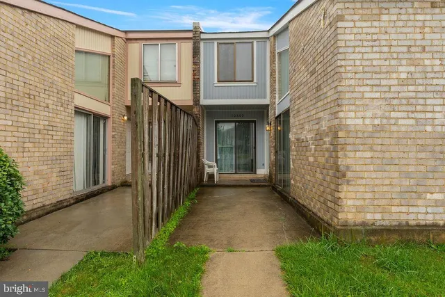 $366,900 | 10805 Violet Court, Manassas, VA 20109