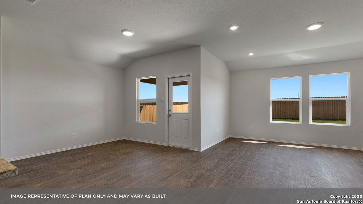 711 Wild Olive Way Seguin, TX 78155 - Photo 15 of 33