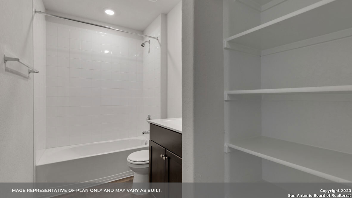 711 Wild Olive Way Seguin, TX 78155 - Photo 4 of 33