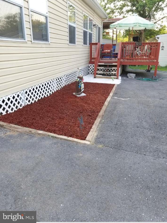 41 Neverglades Road Falling Waters, WV 25419 - Photo 3 of 15