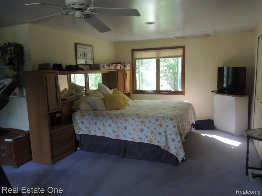 1848 June Avenue Rochester Hills, MI 48309 - Photo 13 of 28