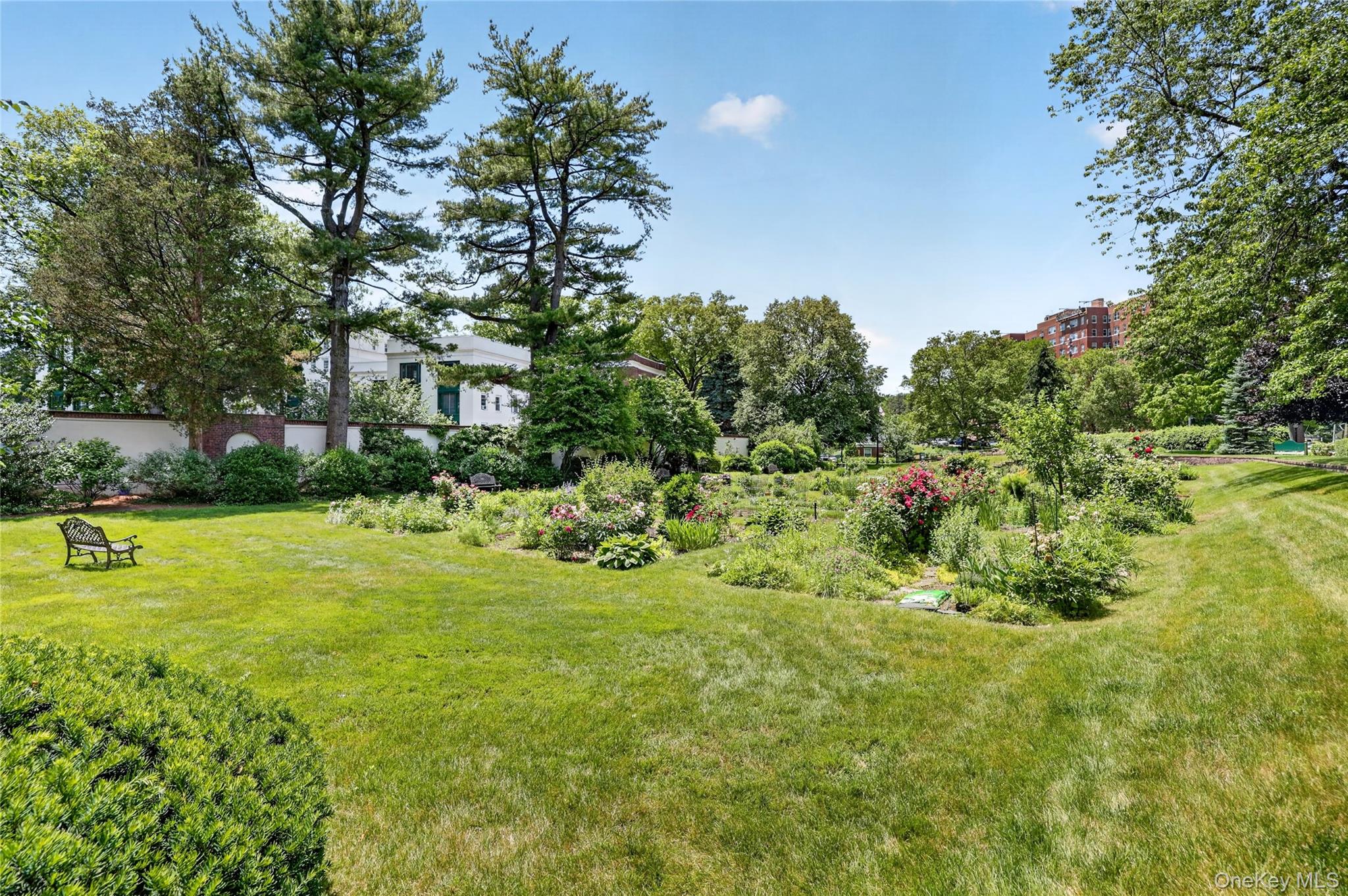 10 Brooklands, Unit 5H Bronxville, NY 10708 - Photo 28 of 33