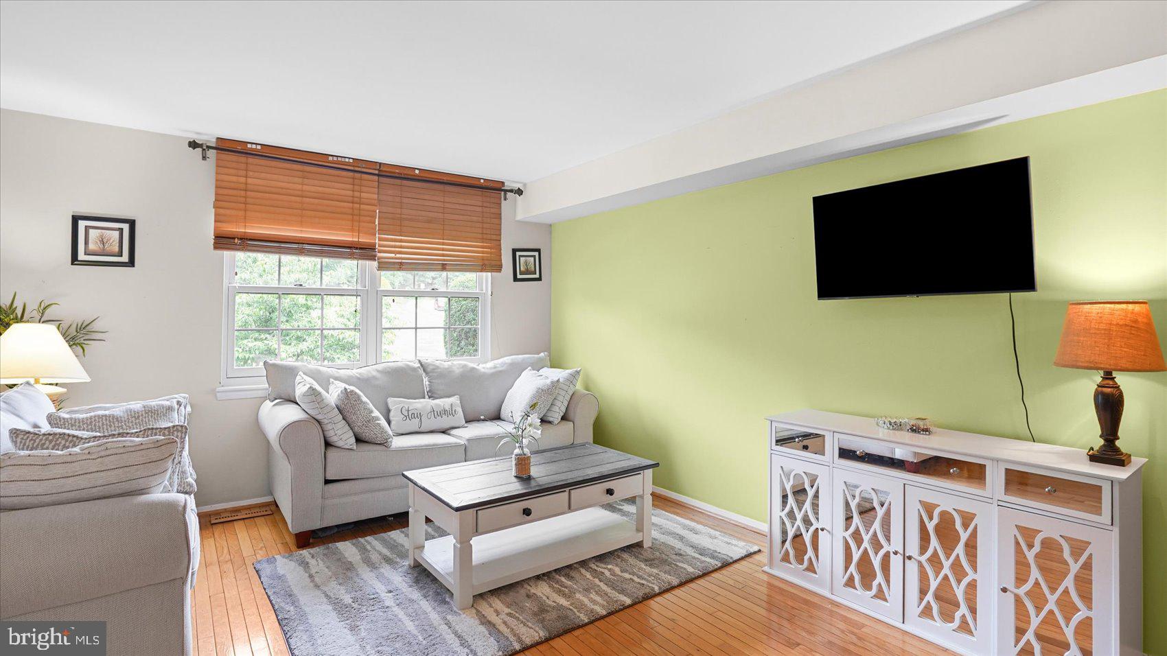 6 Drawbridge Court Baltimore, MD 21228 - Photo 3 of 46