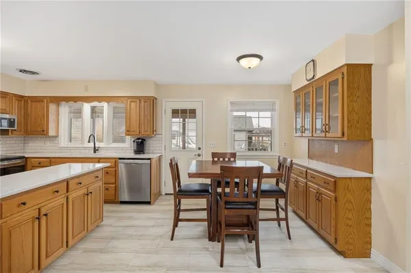 $304,900 | 301 North 5th Street, Savannah, MO 64485