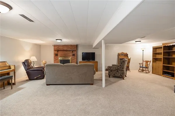 $304,900 | 301 North 5th Street, Savannah, MO 64485