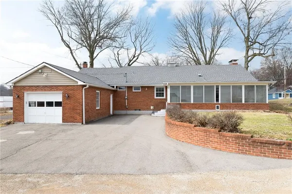 $304,900 | 301 North 5th Street, Savannah, MO 64485