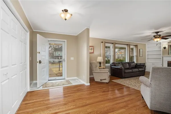 $304,900 | 301 North 5th Street, Savannah, MO 64485
