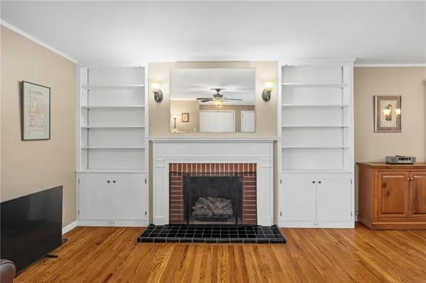 $304,900 | 301 North 5th Street, Savannah, MO 64485