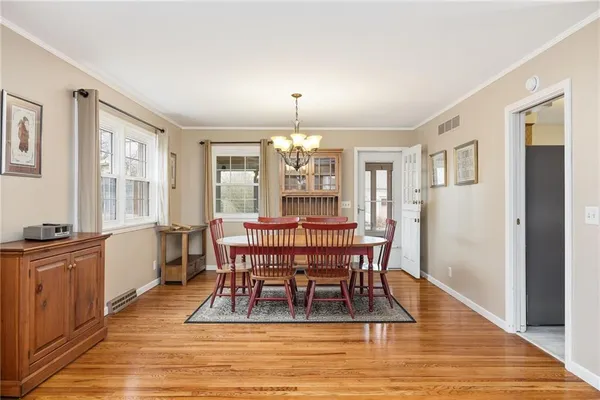 $304,900 | 301 North 5th Street, Savannah, MO 64485