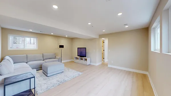 $599,000 | 907 West North Avenue, Lake Bluff, IL 60044