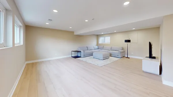 $599,000 | 907 West North Avenue, Lake Bluff, IL 60044