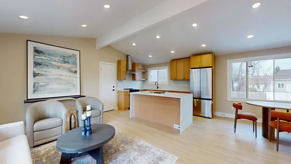 $599,000 | 907 West North Avenue, Lake Bluff, IL 60044